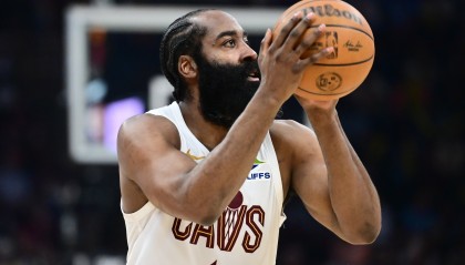 世界杯手机直播-克莱：哈登是史上最伟大得分手&amp;组织者之一 不知我们还有多少时间